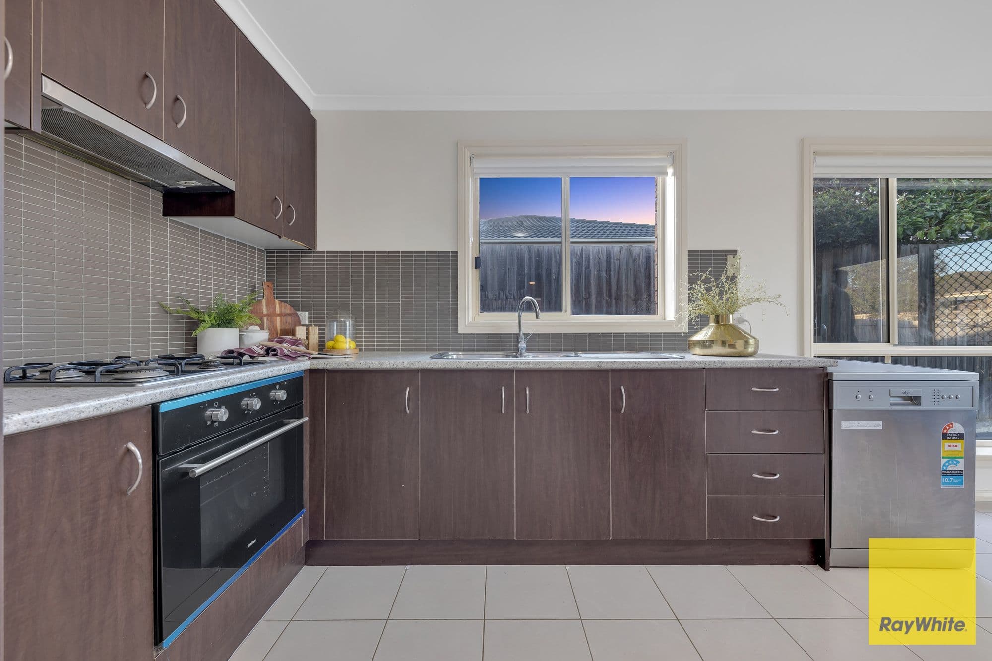 52 Finchley Park Crescent, Tarneit VIC 3029, Tarneit - Thumbnail 8