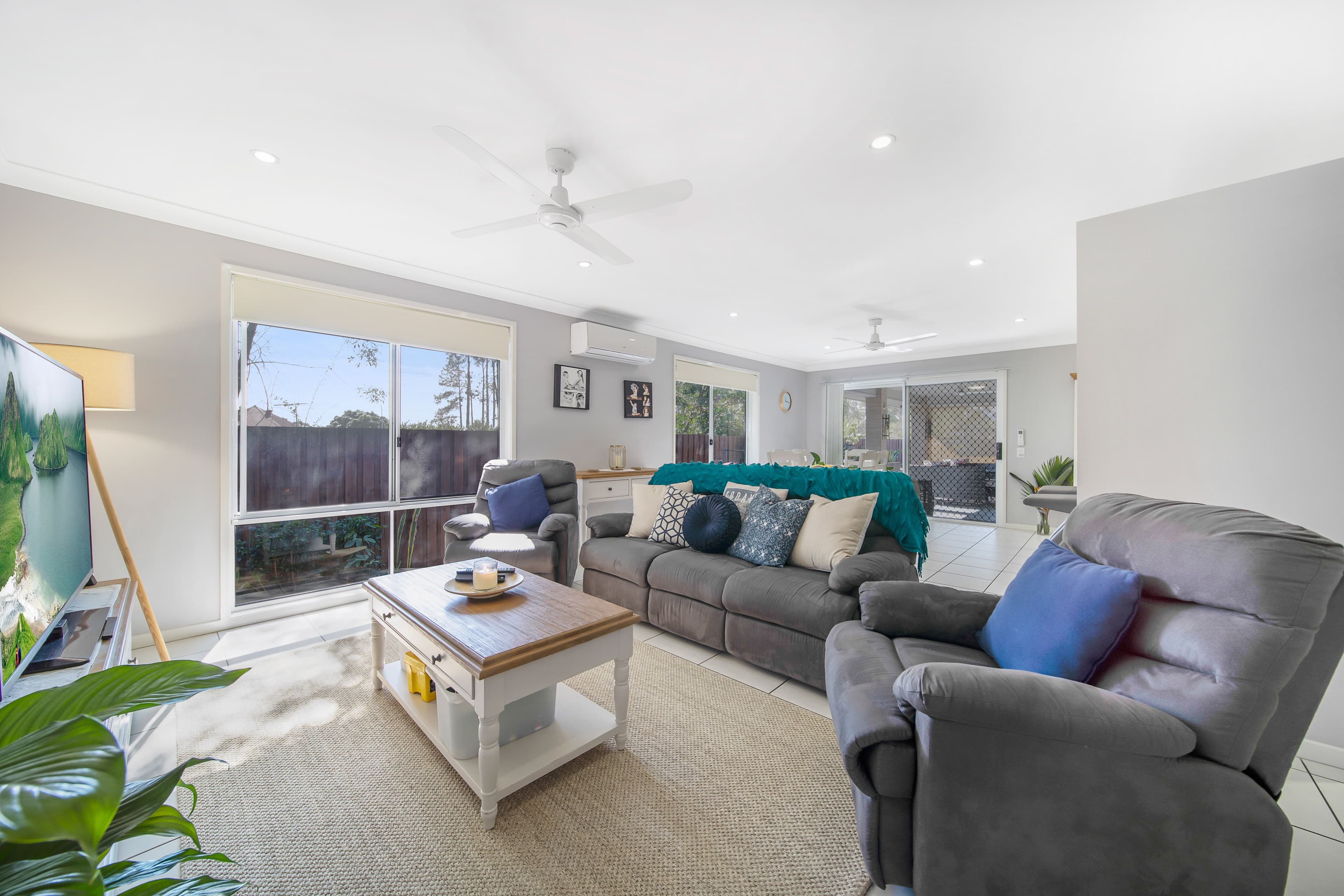 19 Surwold Way, Loganlea QLD 4131, Loganlea - Thumbnail 2
