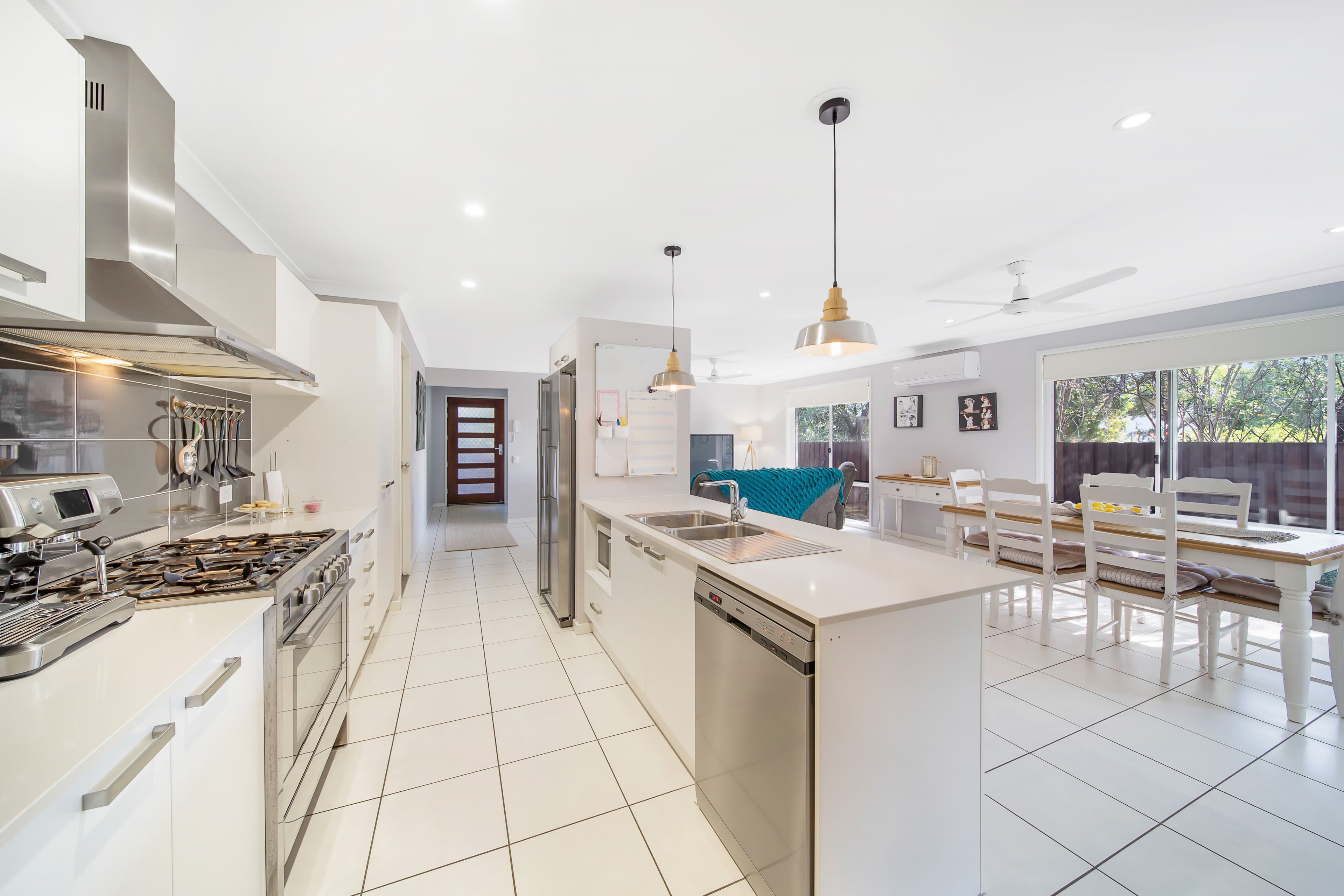 19 Surwold Way, Loganlea QLD 4131, Loganlea - Thumbnail 3