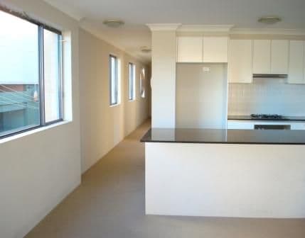 33 The Avenue, HURSTVILLE NSW 2220, Hurstville - Thumbnail 2