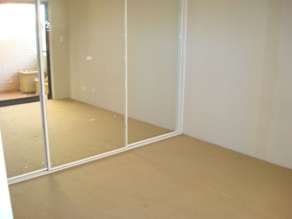 33 The Avenue, HURSTVILLE NSW 2220, Hurstville - Thumbnail 5