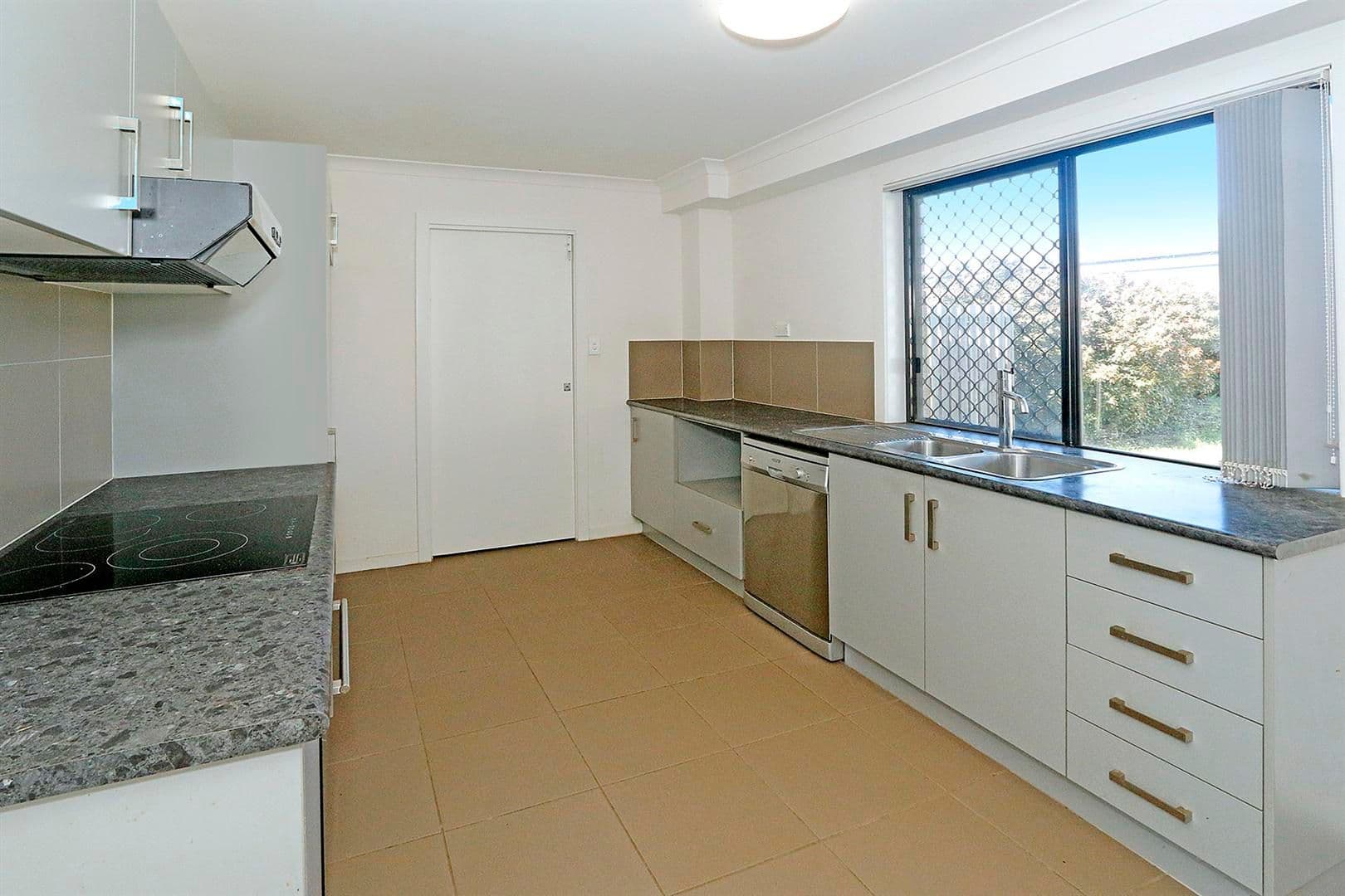 48 Leichhardt Drive, Gracemere QLD 4702, Gracemere - Thumbnail 3