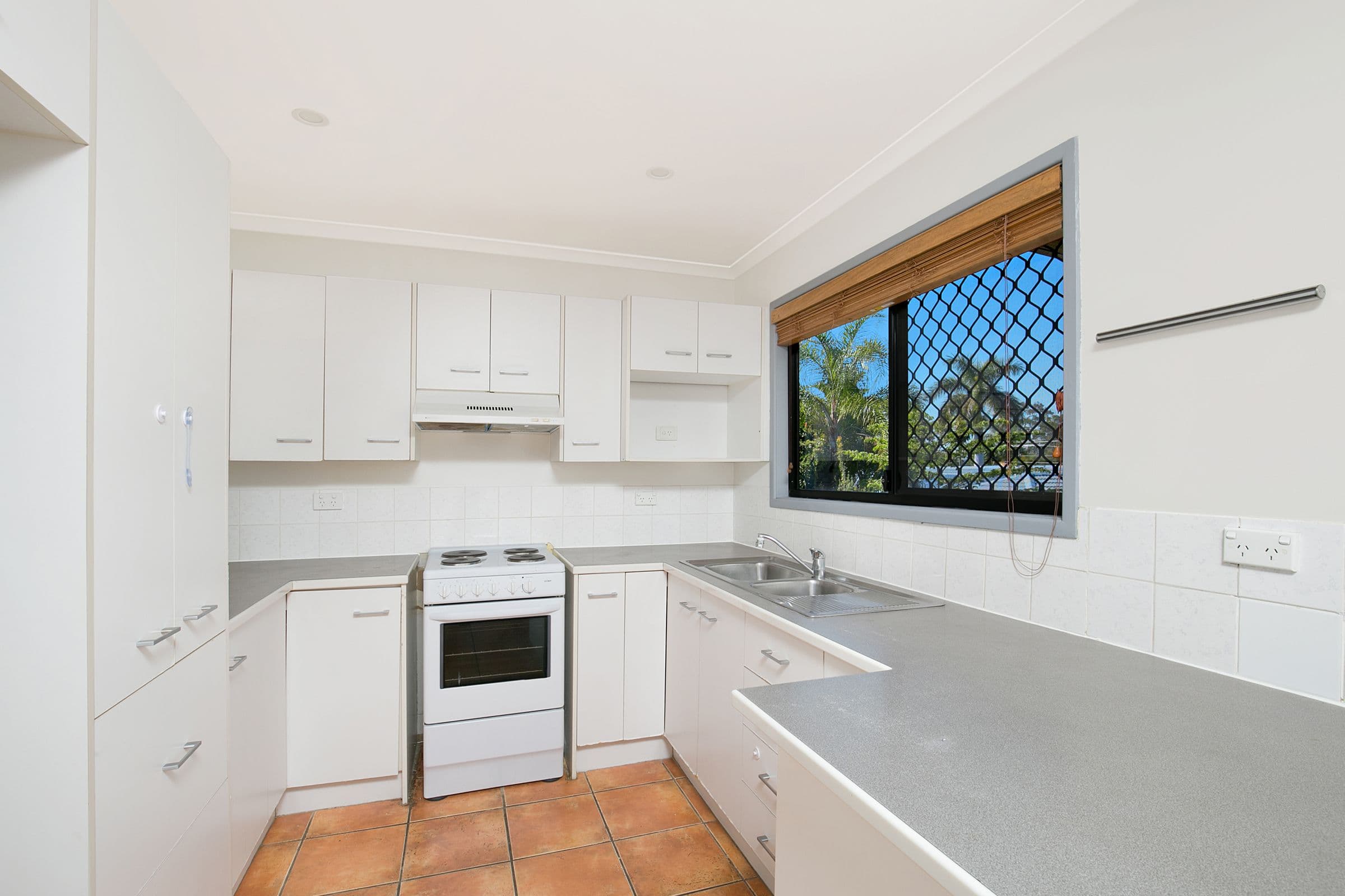 19 Clarendon Street, Loganholme QLD 4129, Loganholme - Thumbnail 2