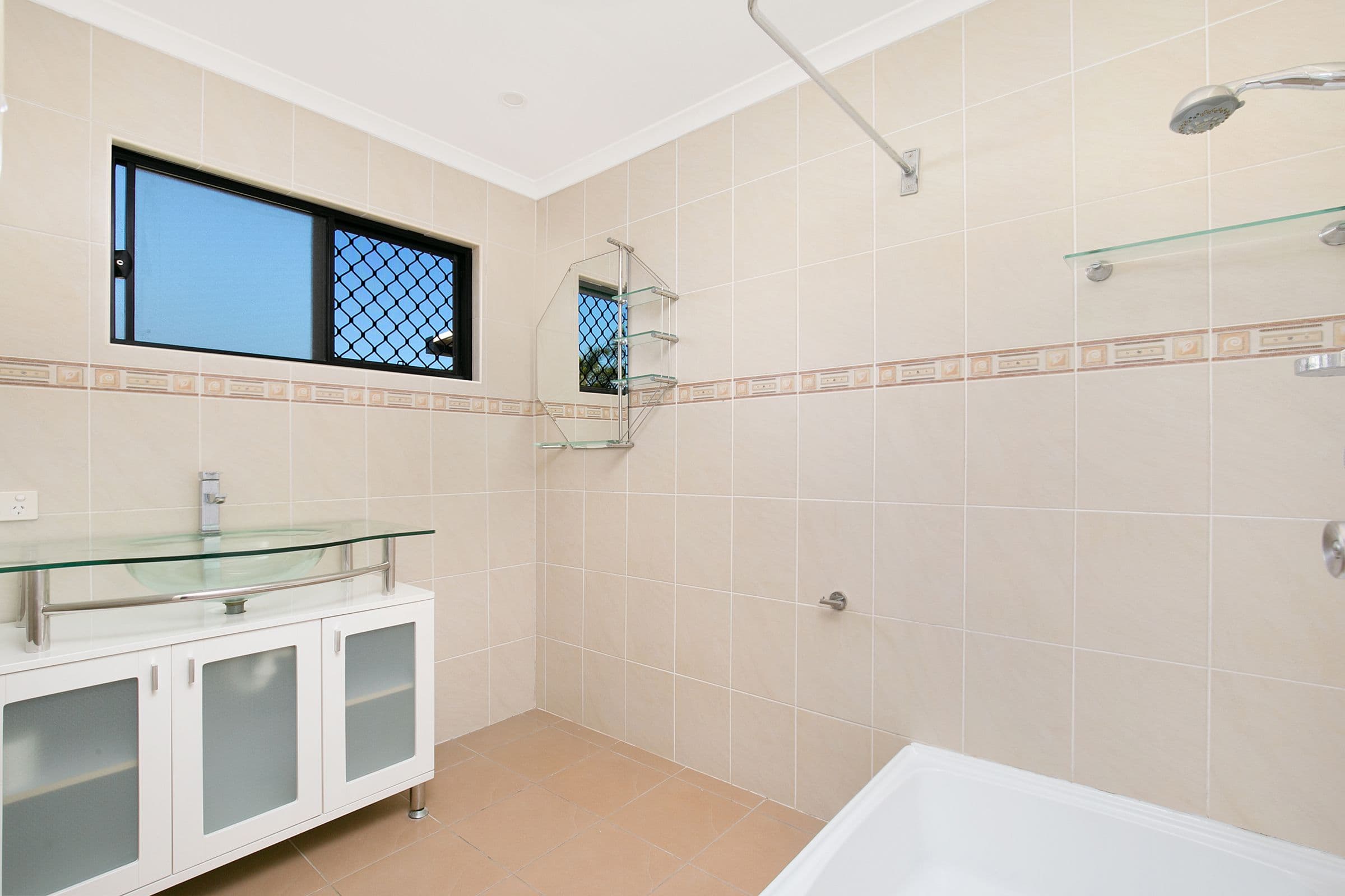 19 Clarendon Street, Loganholme QLD 4129, Loganholme - Thumbnail 4