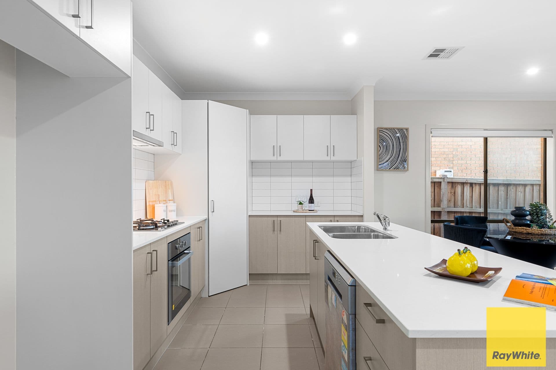 29 Dingo Street, Point Cook VIC 3030, Point Cook - Thumbnail 4