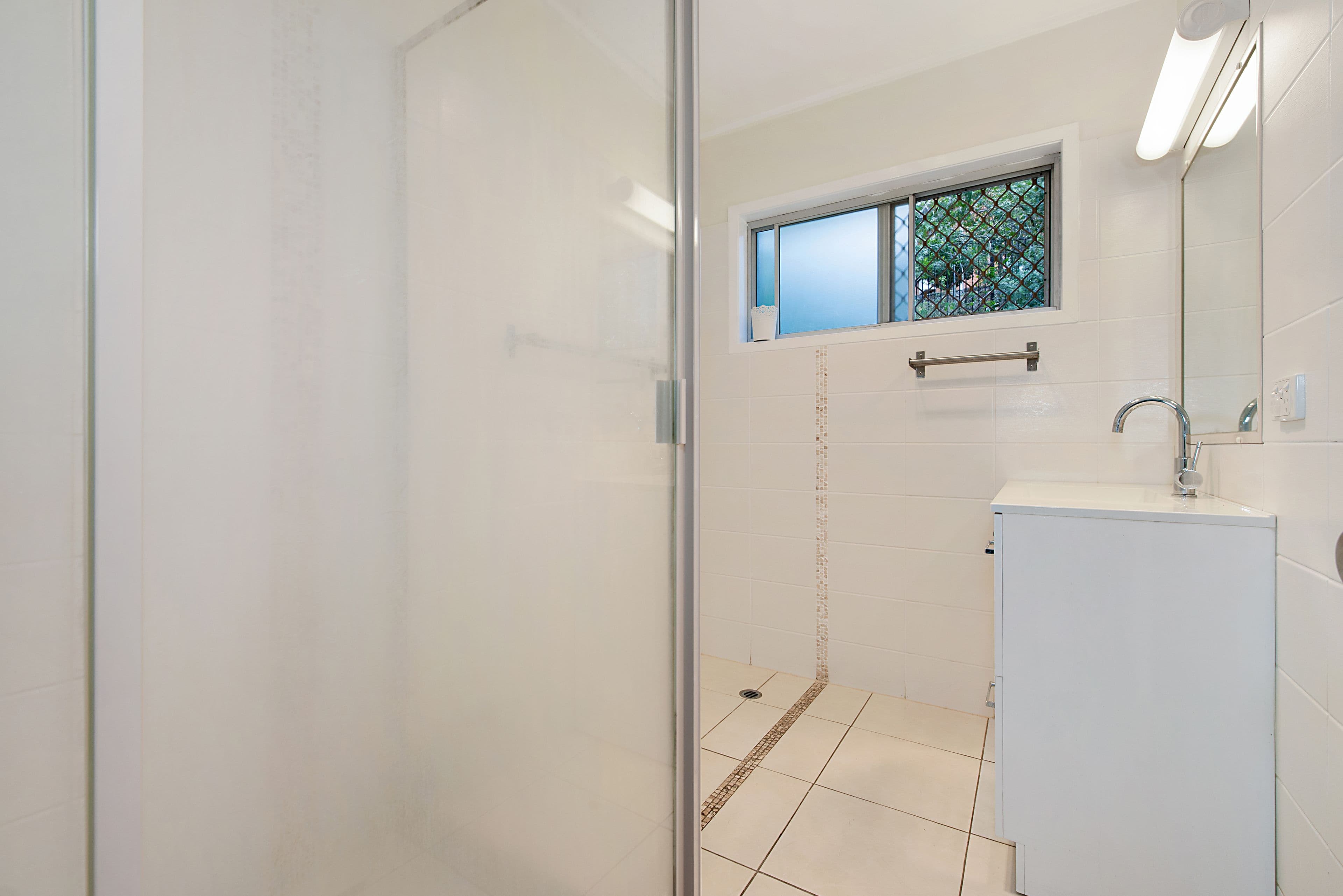 9 Tucker Street, Chapel Hill QLD 4069, Chapel Hill - Thumbnail 6