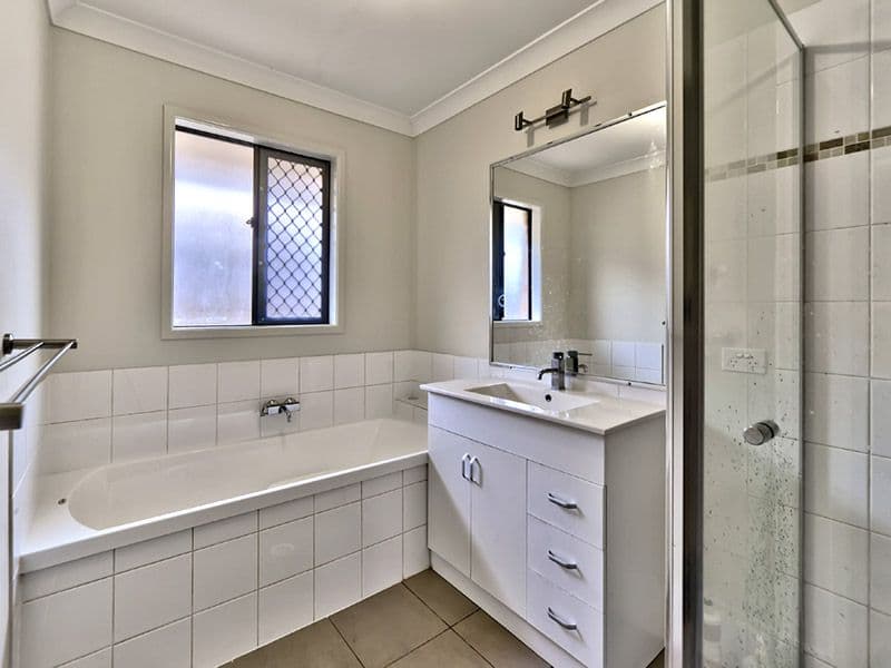 313 Verney Road East, GRACEVILLE QLD 4075, Graceville - Thumbnail 3