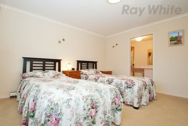 15 MALINDA Way, CROYDON SOUTH VIC 3136, Croydon South - Thumbnail 3
