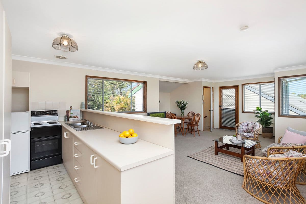 16 Loraine Avenue, Caringbah South - Thumbnail 4