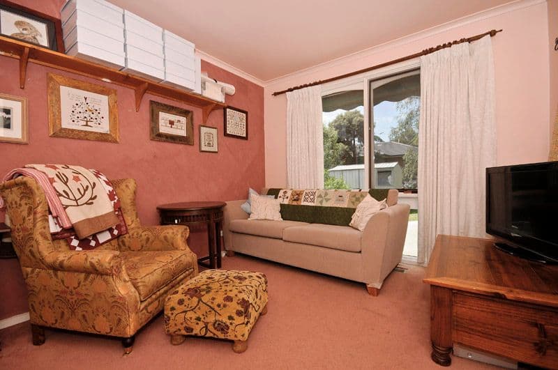 25 Myoora Drive, MOOROOLBARK VIC 3138, Mooroolbark - Thumbnail 4