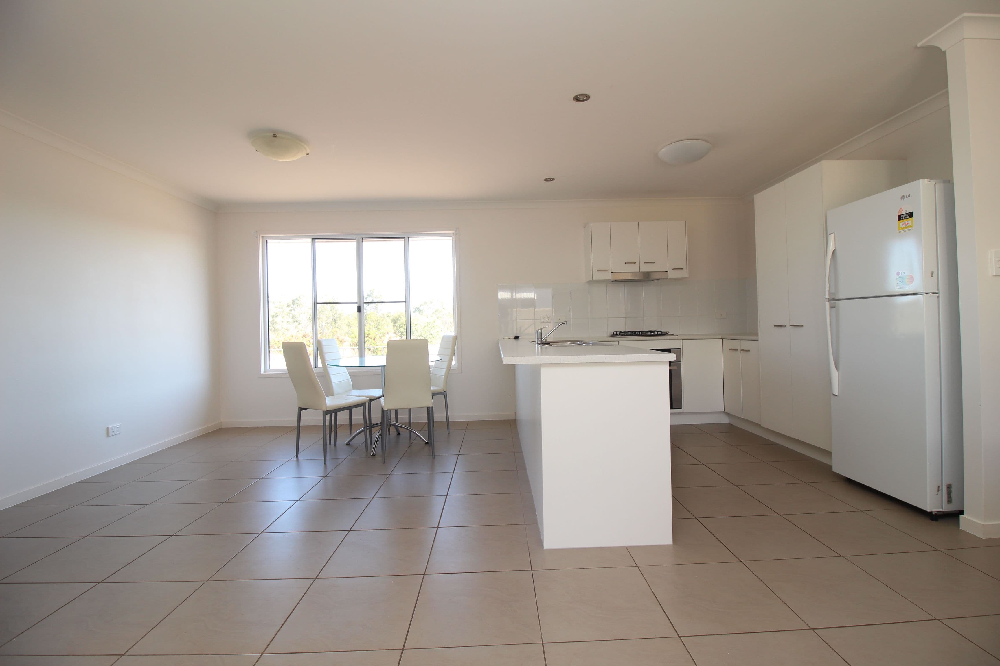 40 Lakeside Drive, Emerald QLD 4720, Emerald - Thumbnail 5