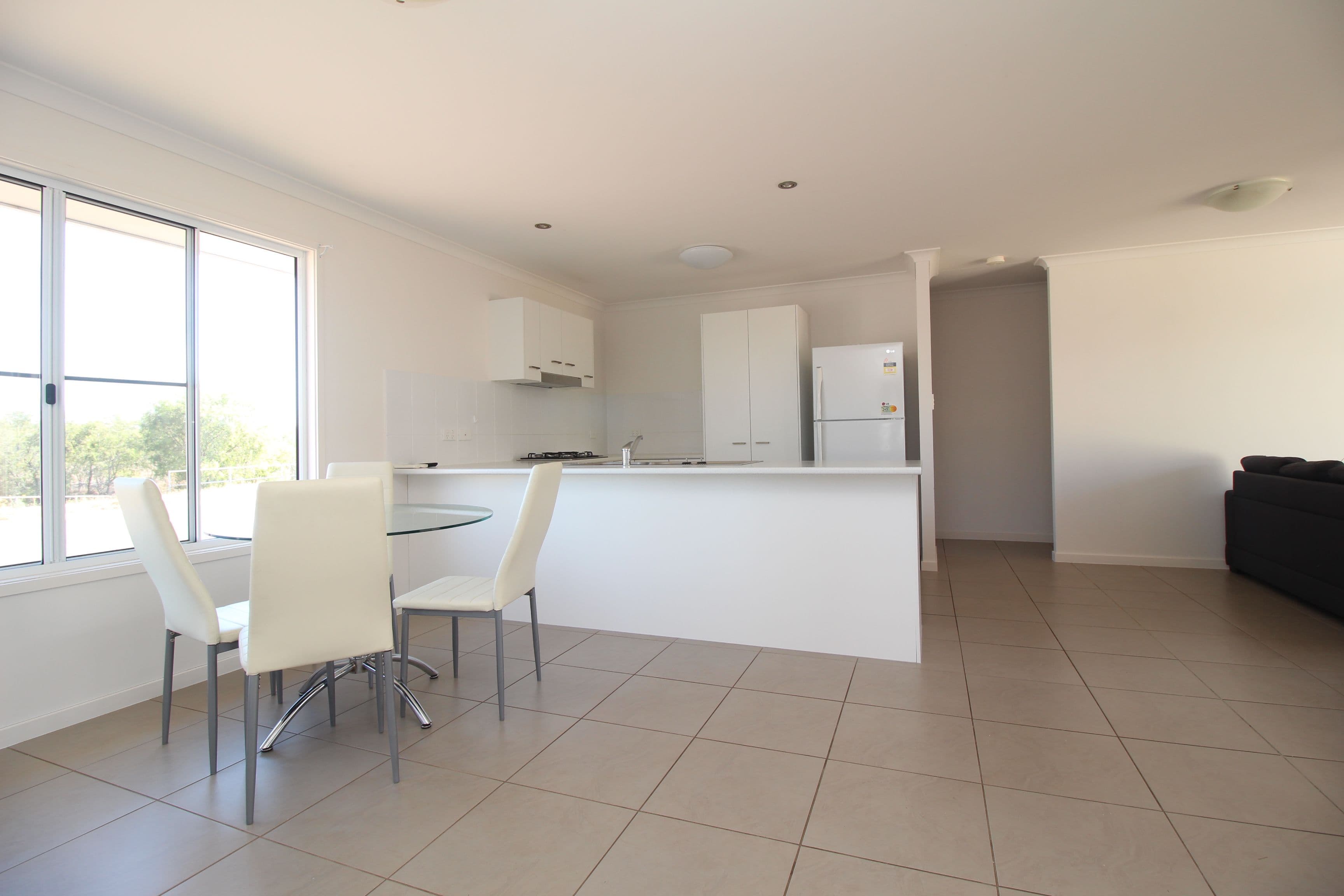 40 Lakeside Drive, Emerald QLD 4720, Emerald - Thumbnail 6