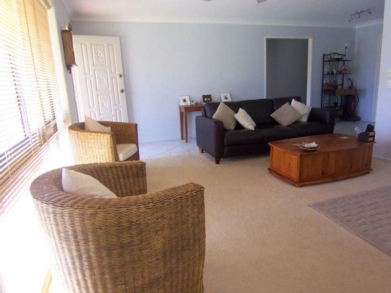 51 Wendron Street, ROCHEDALE SOUTH QLD 4123, Rochedale South - Thumbnail 2