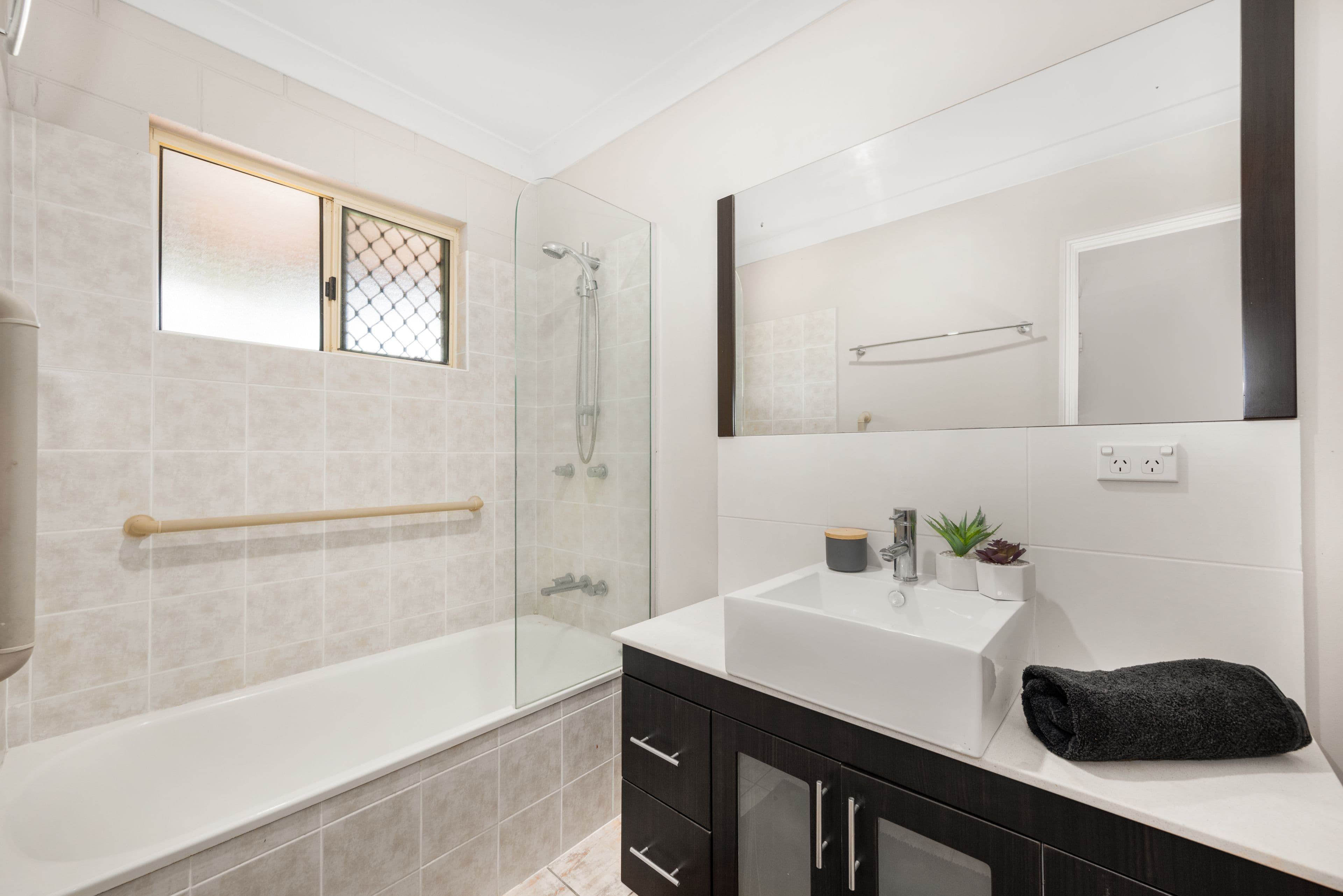 16 Saintly Court, Kelso QLD 4815, Kelso - Thumbnail 5