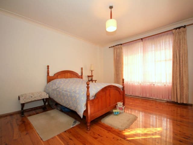 19 Foley Street, GEORGES HALL NSW 2198, Georges Hall - Thumbnail 7