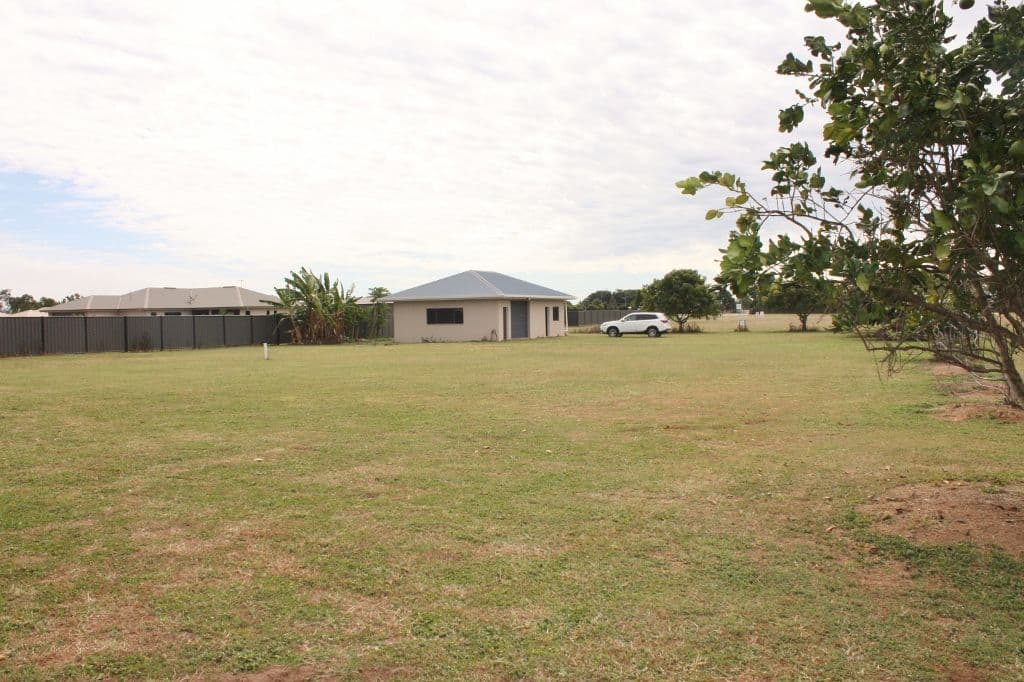 11 Parklands Circuit, Mareeba QLD 4880, Mareeba - Thumbnail 2