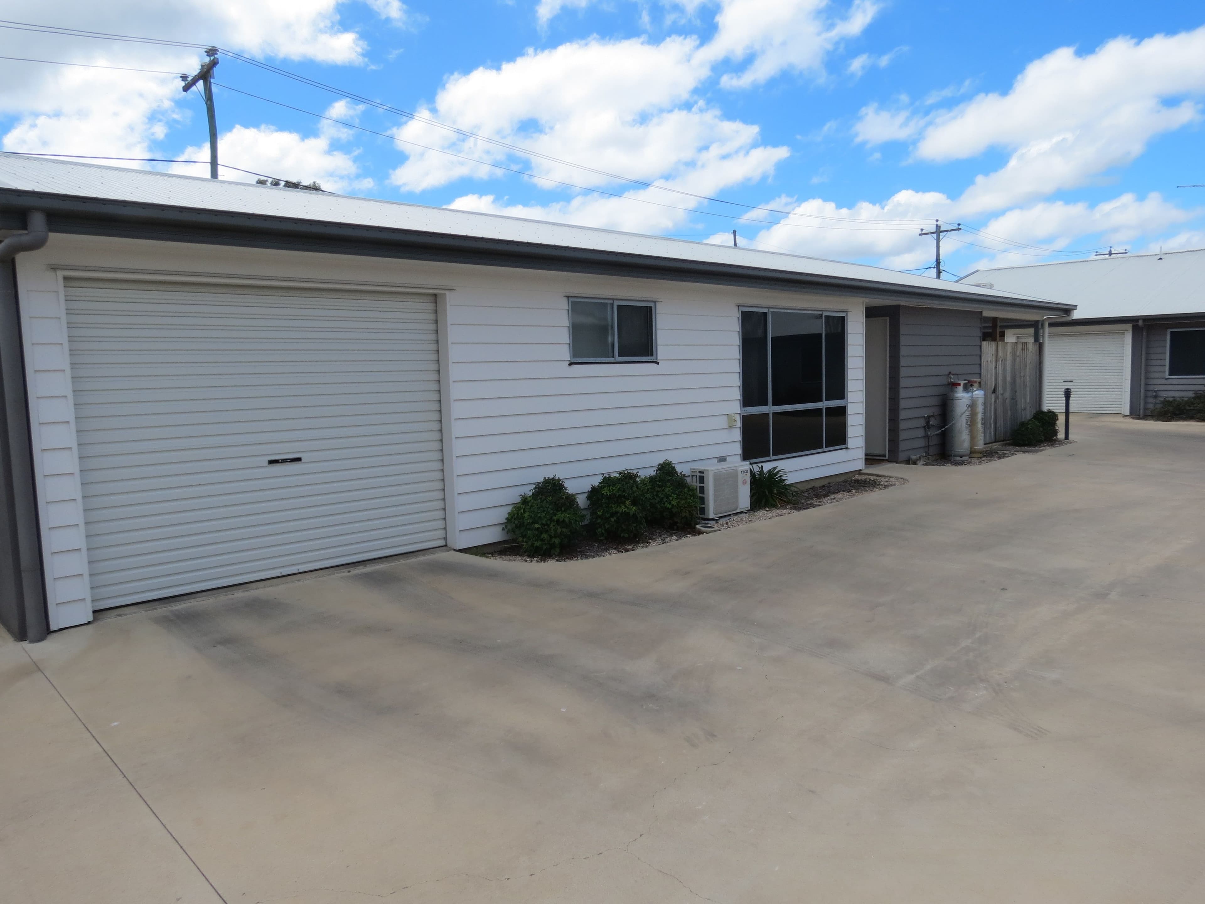 2, 15-17 Roberts St "Willow Rise", Emerald QLD 4720, Emerald - Image 1