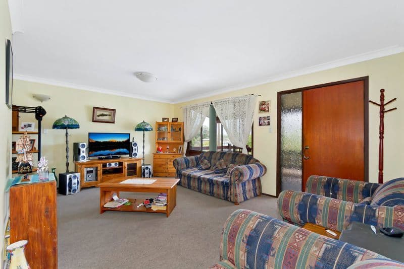 10 Henry Parkes Drive, BERKELEY VALE NSW 2261, Berkeley Vale - Thumbnail 6