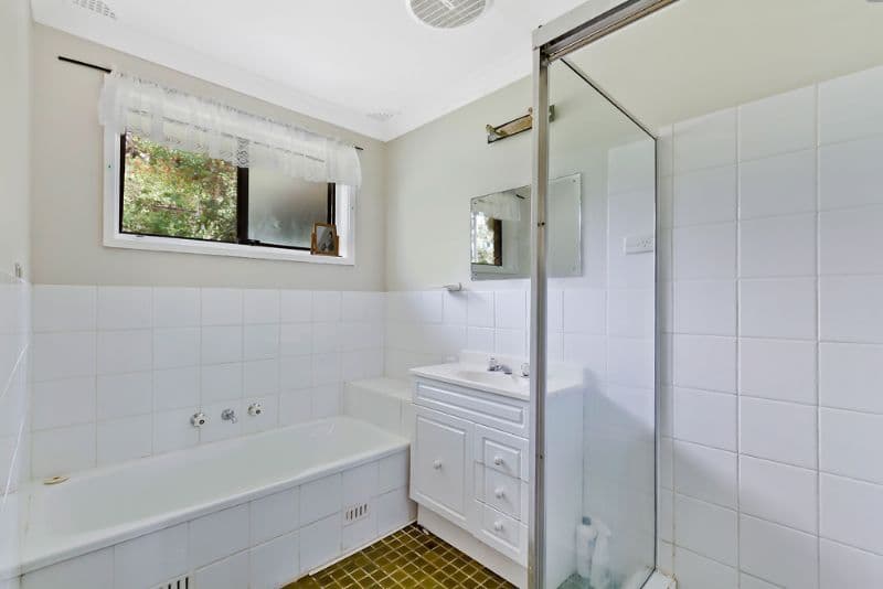 10 Henry Parkes Drive, BERKELEY VALE NSW 2261, Berkeley Vale - Thumbnail 7