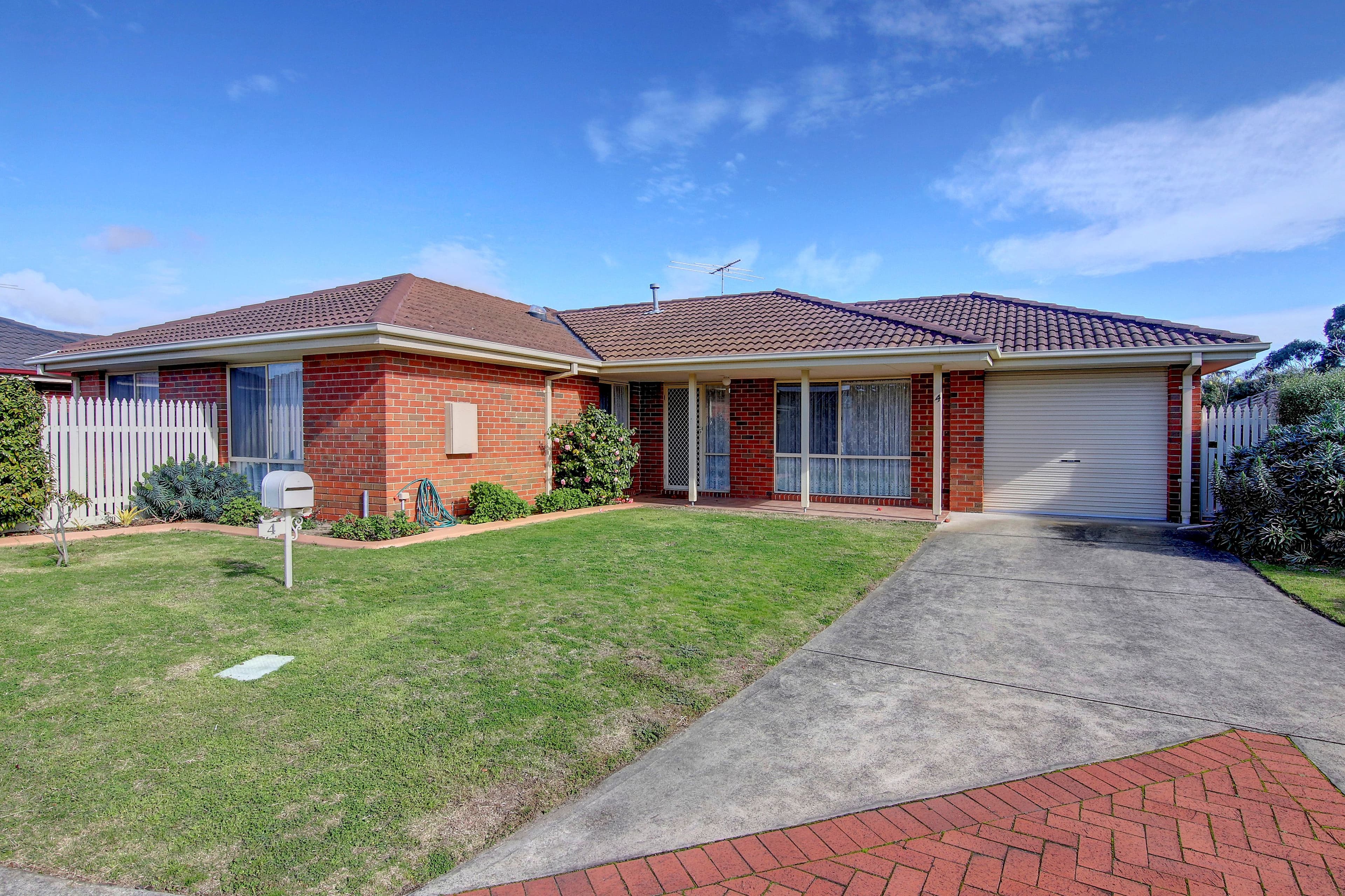 4 Merilyn Way, Rosebud VIC 3939, Rosebud - Thumbnail 2