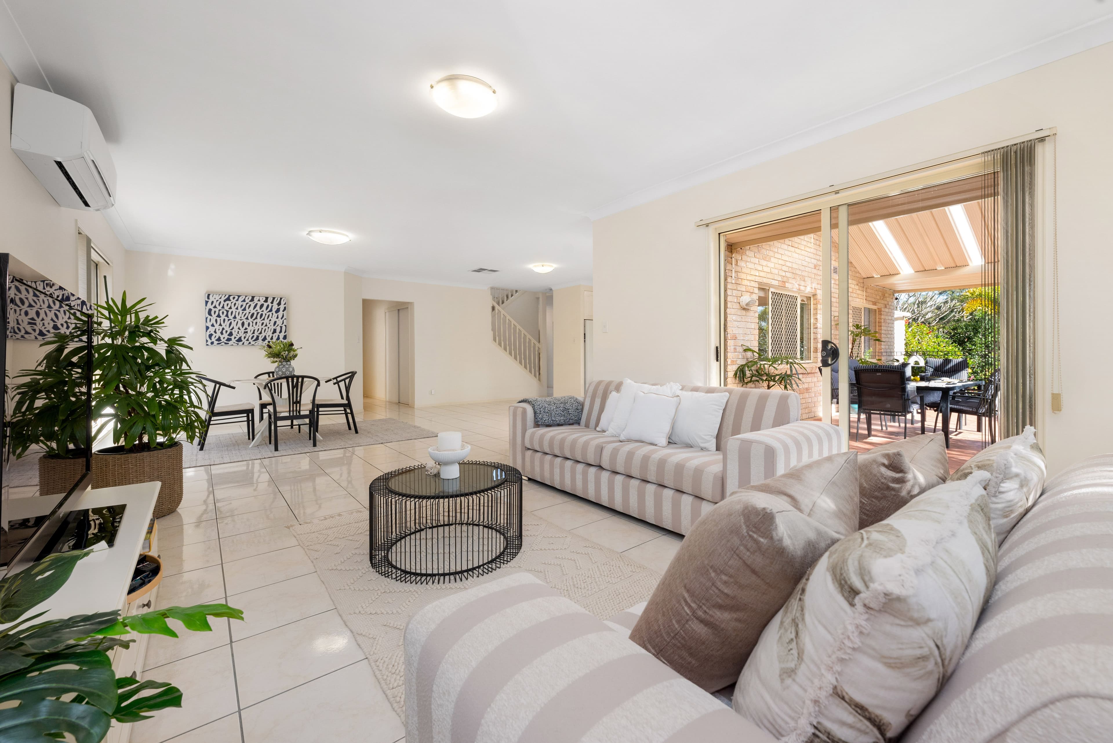 18 Hereford Crescent, Carindale QLD 4152, Carindale - Thumbnail 3