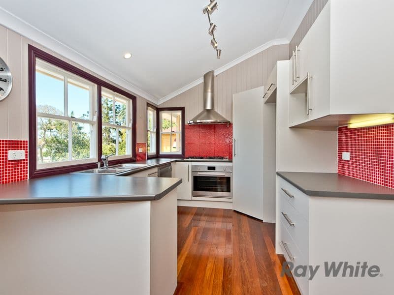95 Deagon Street, Sandgate QLD 4017, Sandgate - Thumbnail 8
