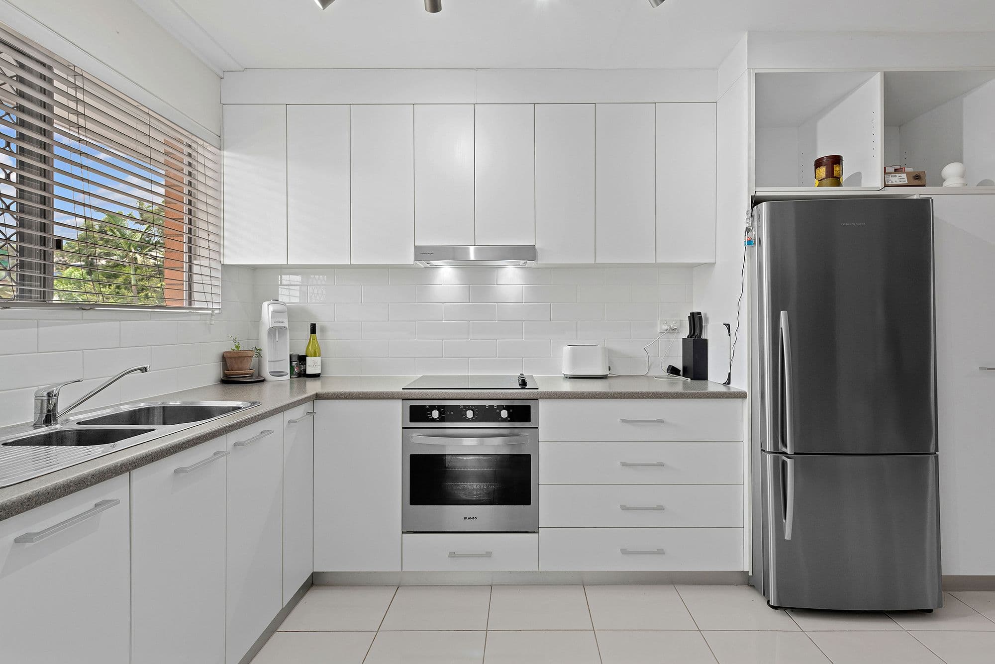 9 Main Avenue, Coorparoo QLD 4151, Coorparoo - Thumbnail 6