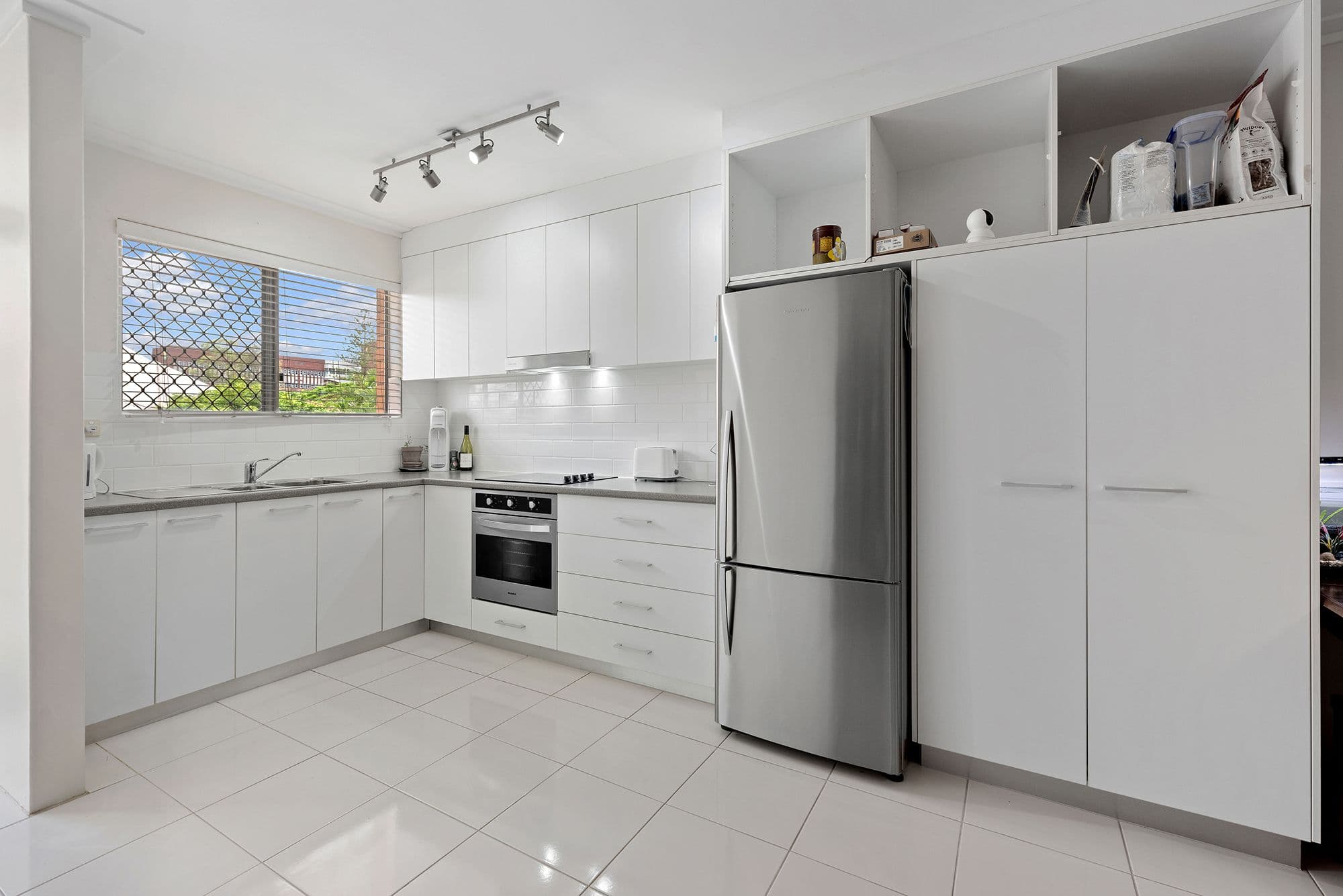 9 Main Avenue, Coorparoo QLD 4151, Coorparoo - Thumbnail 7