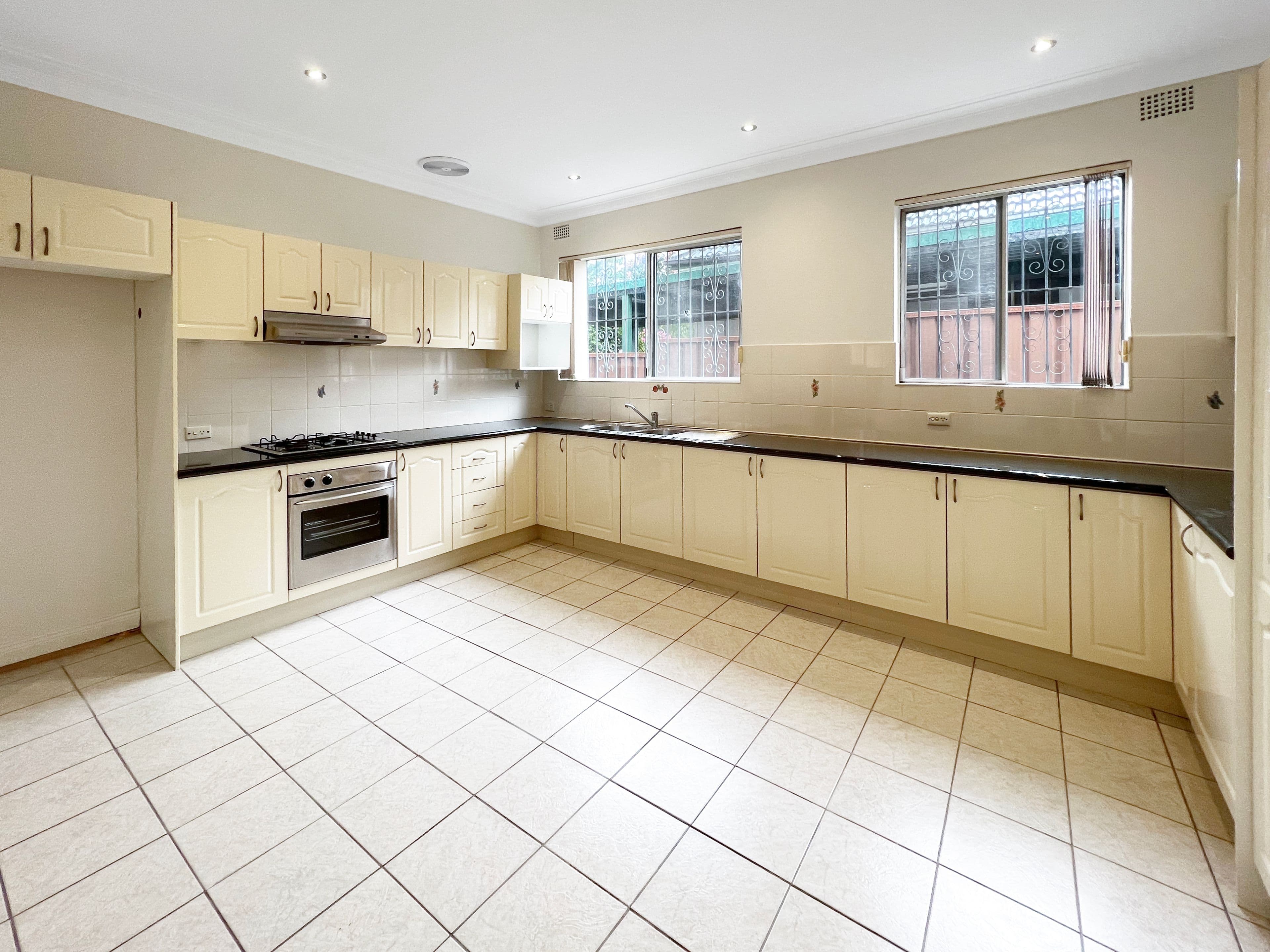 65 Dreadnought Street, Roselands NSW 2196, Roselands - Thumbnail 7