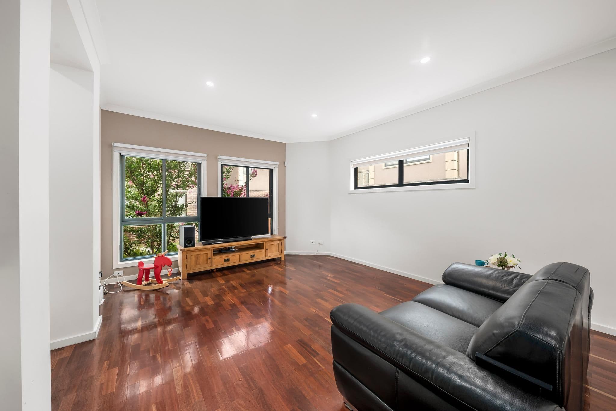 161 Wilson Boulevard, Reservoir VIC 3073, Reservoir - Thumbnail 3