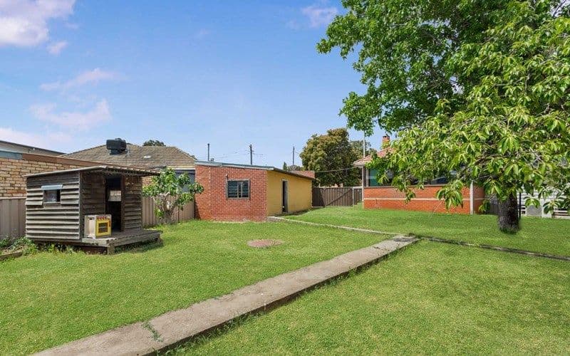 142 Gladstone Street, Quarry Hill VIC 3550, Quarry Hill - Thumbnail 3