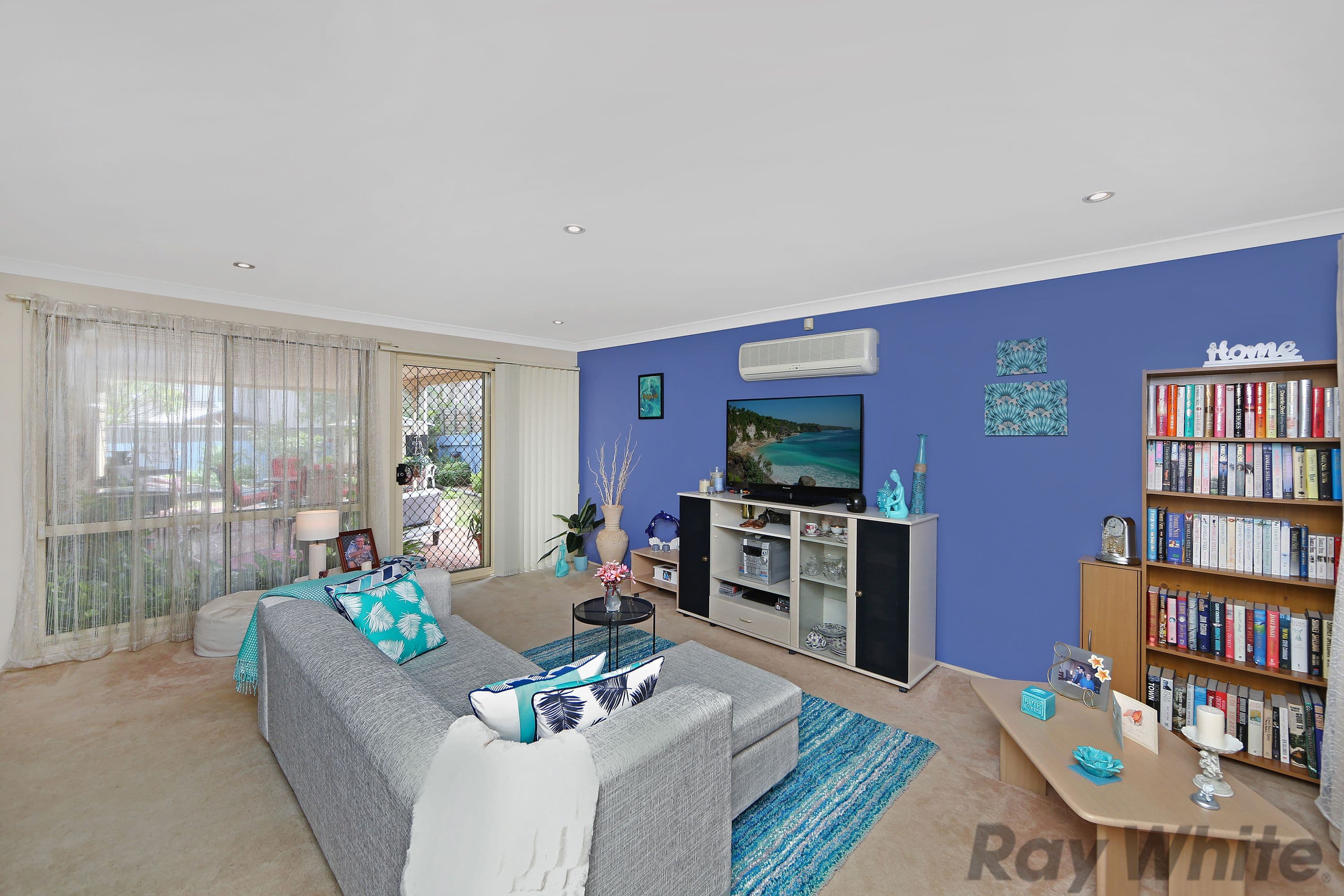 27 Nelmes Road, Blue Haven - Thumbnail 2