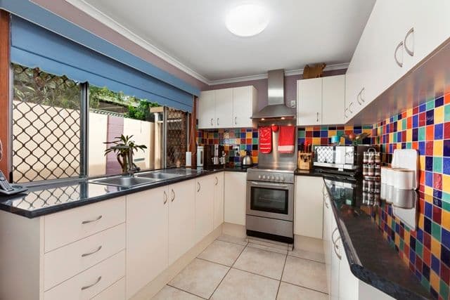 7 Port Street, JAMBOREE HEIGHTS QLD 4074, Jamboree Heights - Thumbnail 2