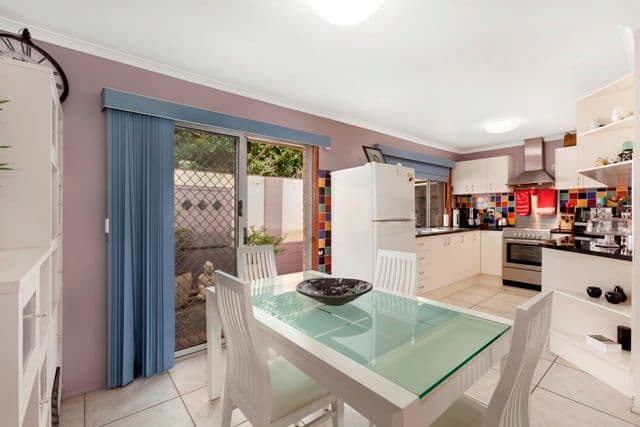 7 Port Street, JAMBOREE HEIGHTS QLD 4074, Jamboree Heights - Thumbnail 3