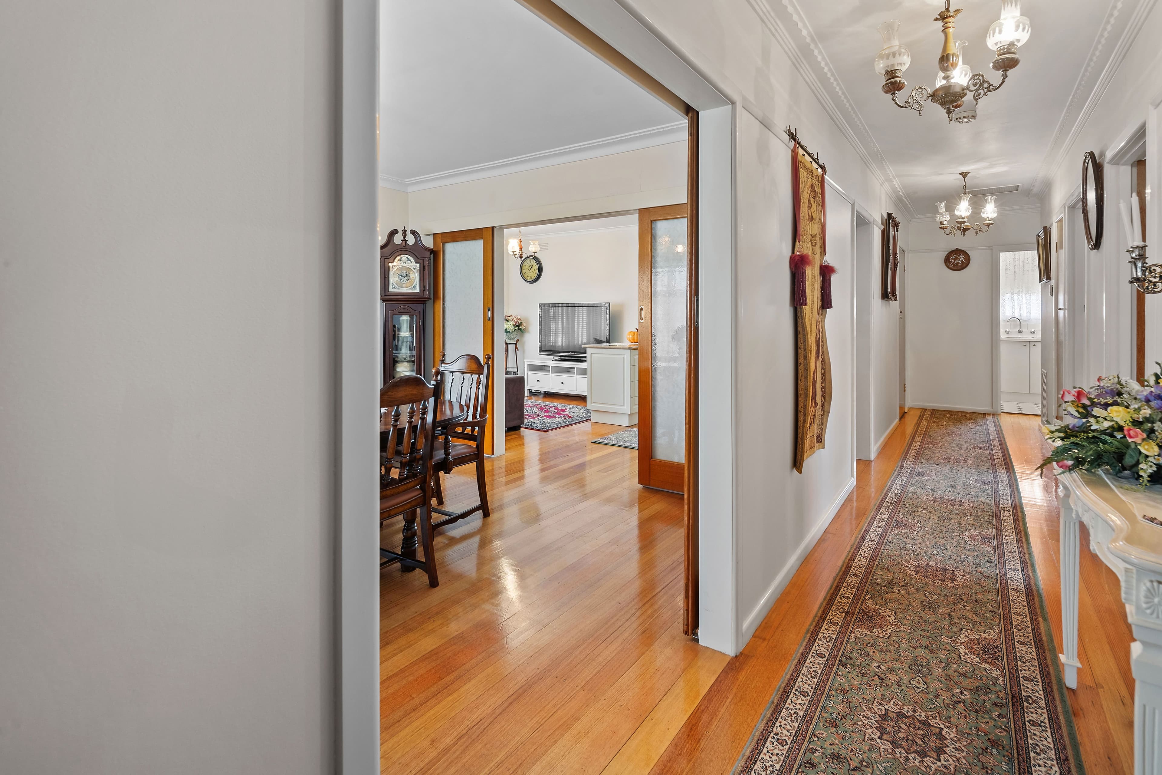 18 Hamilton Court, Lalor VIC 3075, Lalor - Thumbnail 2
