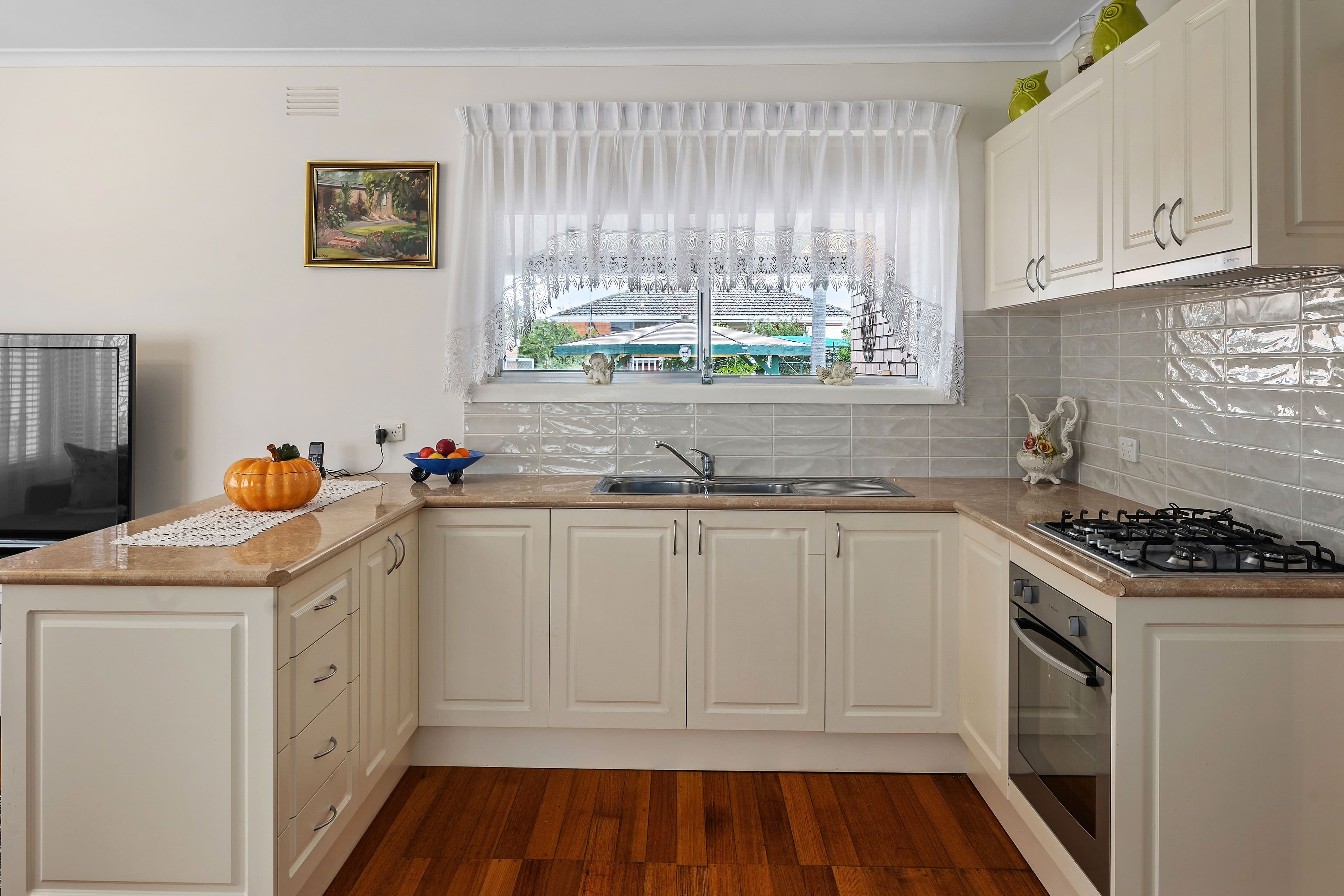 18 Hamilton Court, Lalor VIC 3075, Lalor - Thumbnail 6