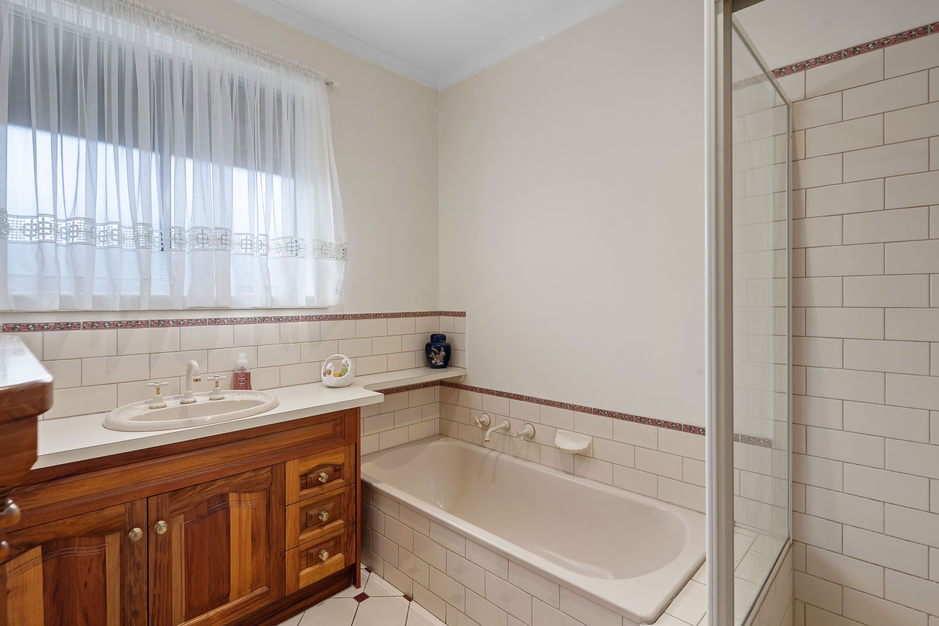 18 Hamilton Court, Lalor VIC 3075, Lalor - Thumbnail 8