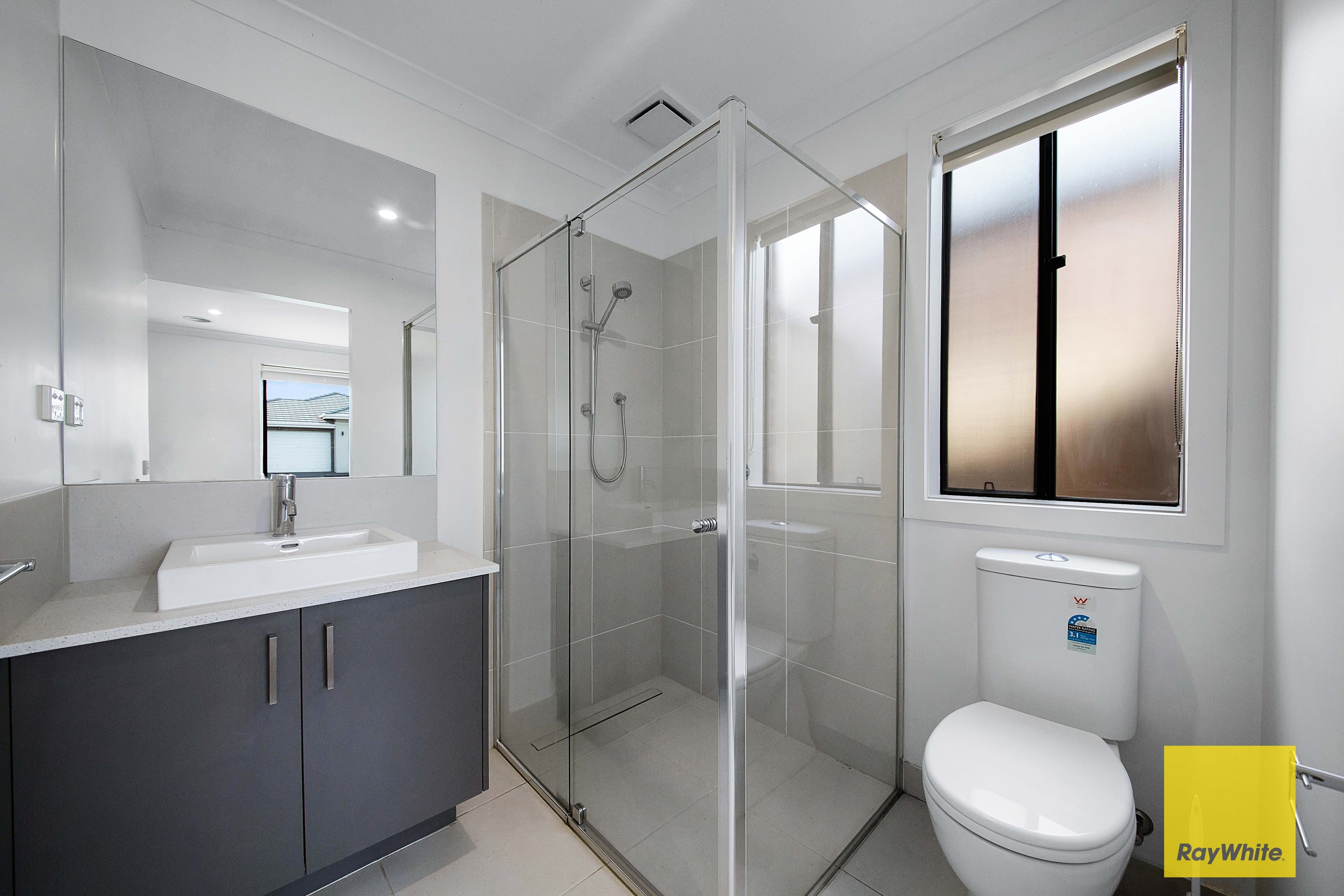 8 Louisville Drive, THORNHILL PARK VIC 3335, Thornhill Park - Thumbnail 5