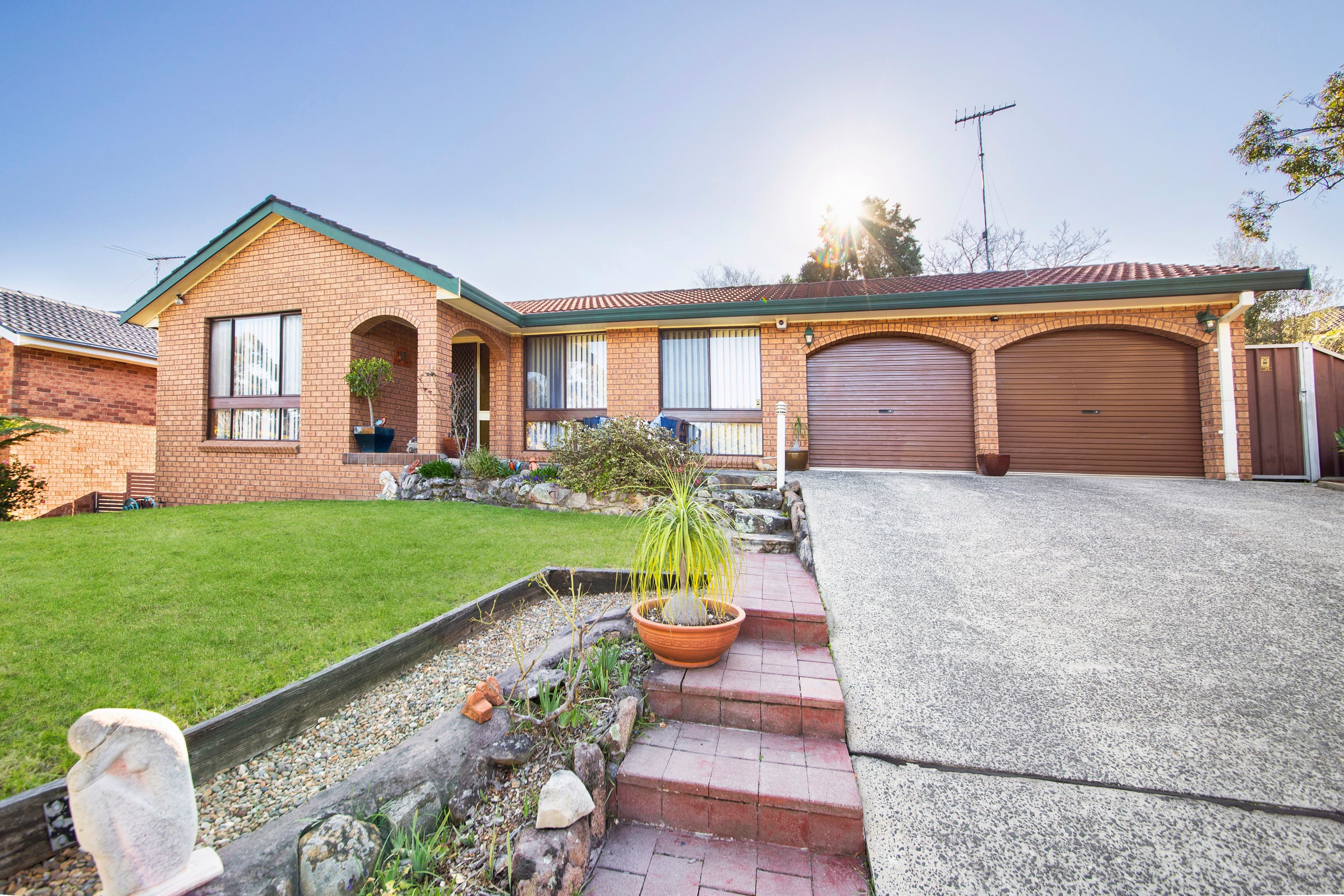 73 David Road, Barden Ridge - Image 1
