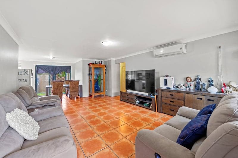 28 Ancona Street, Carrara - Thumbnail 2