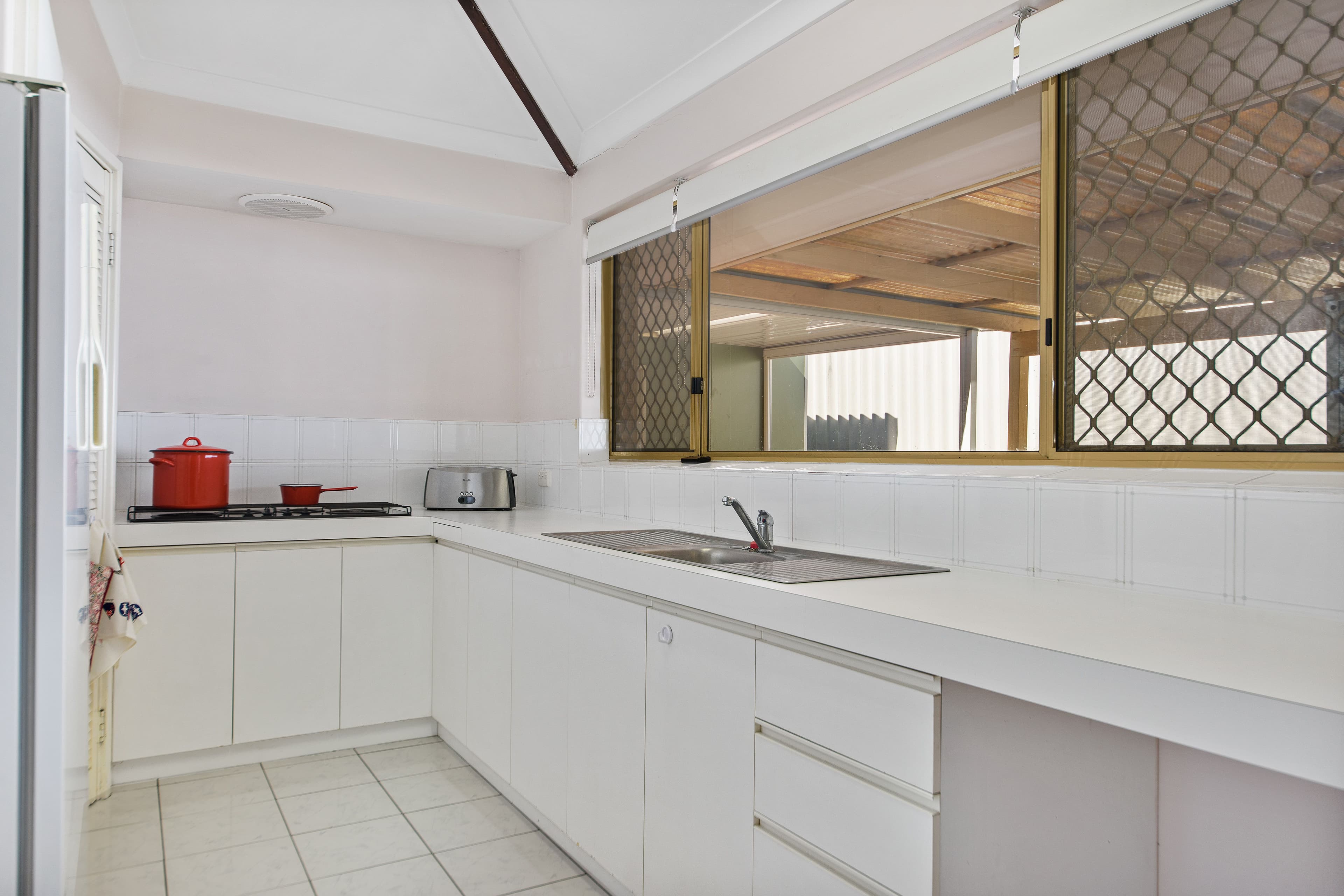 59 Travers Drive, Australind WA 6233, Australind - Thumbnail 3