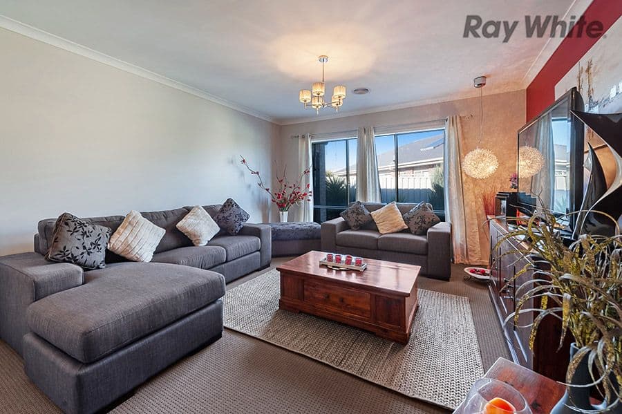 2 Condamine Terrace, Caroline Springs VIC 3023, Caroline Springs - Thumbnail 7