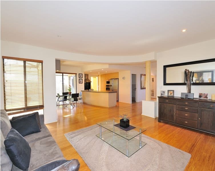 5A Thurlow Avenue, YOKINE WA 6060, Yokine - Thumbnail 2