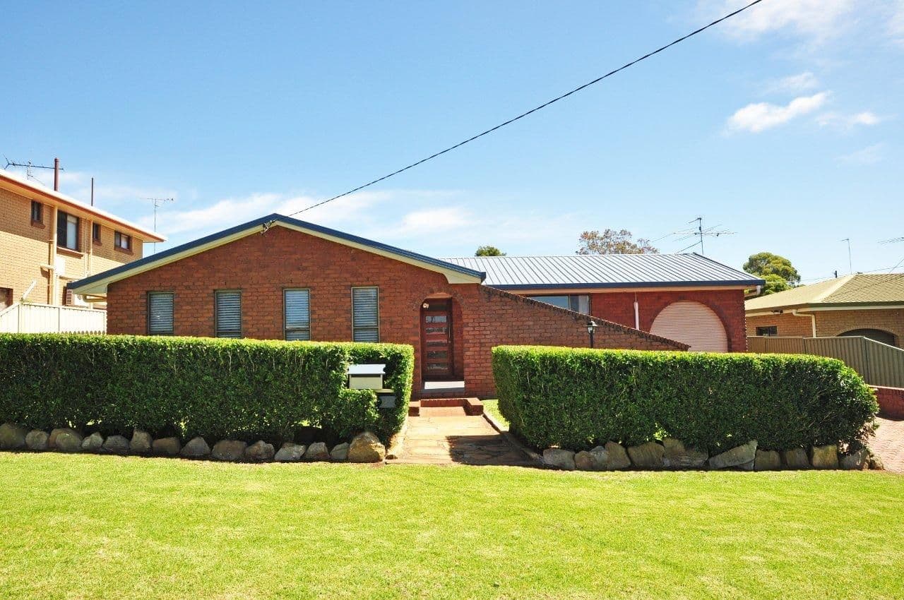 25 Nellie Street, CENTENARY HEIGHTS QLD 4350, Centenary Heights - Image 1
