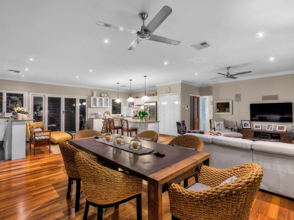 19 Alleena Street, Chermside QLD 4032, Chermside - Thumbnail 2