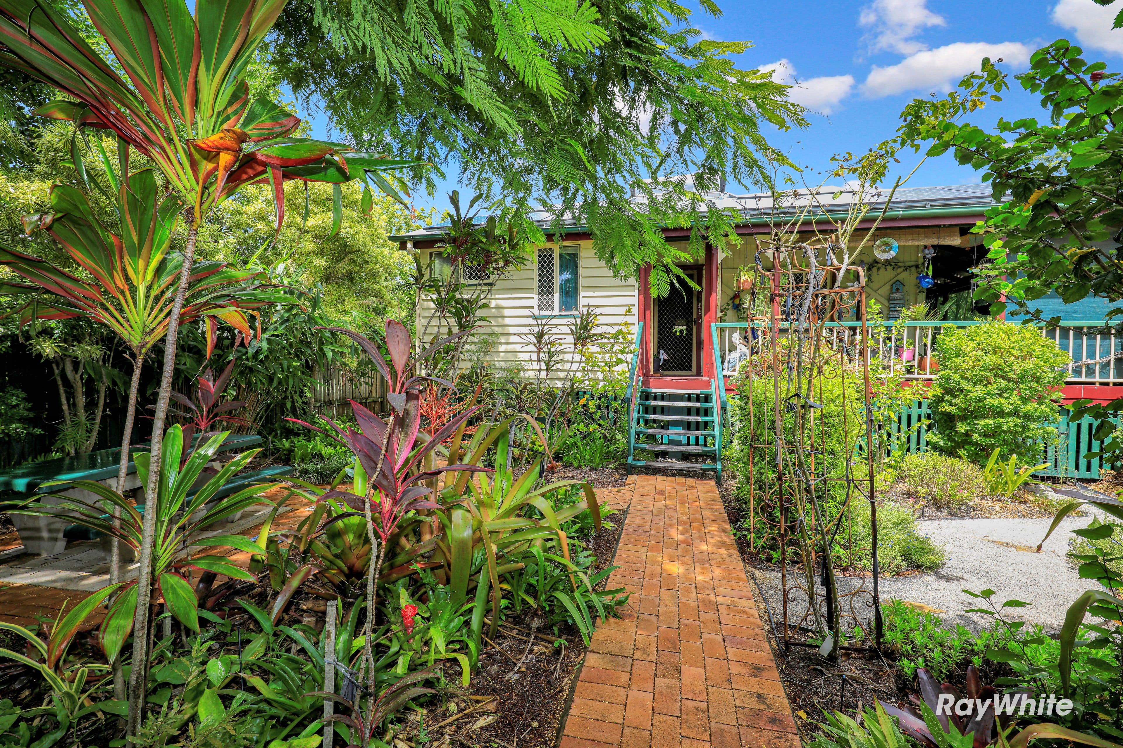 8 Cameron Street, Bundaberg North QLD 4670, Bundaberg North - Thumbnail 2