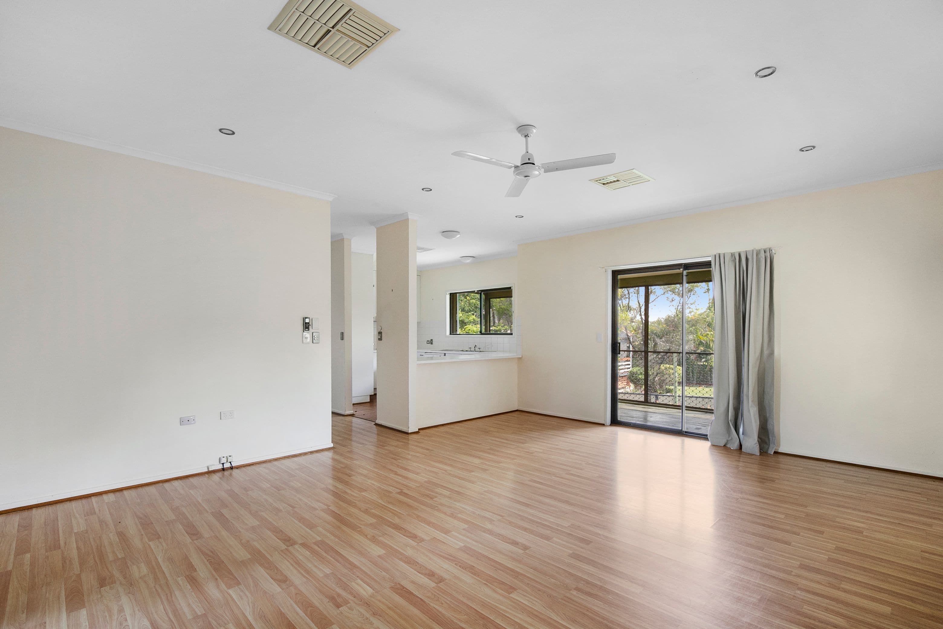 22 Bonython Drive, Emerald QLD 4720, Emerald - Thumbnail 4