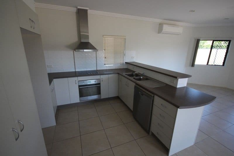 10 Peluchetti Place, Mareeba QLD 4880, Mareeba - Thumbnail 5