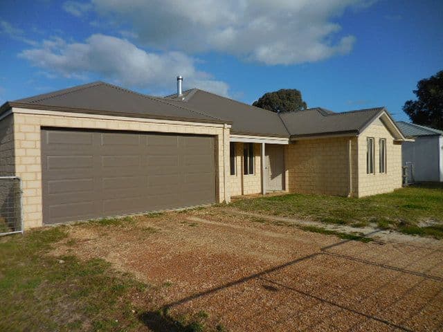 142 Sixth Avenue, Kendenup WA 6323, Kendenup - Thumbnail 2