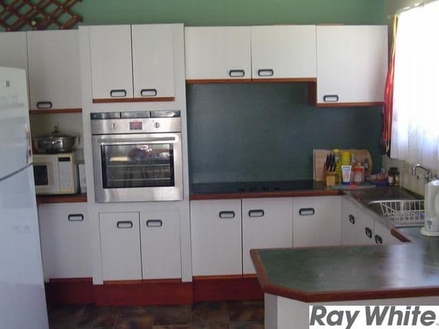 6 Fairfield Square, Morwell VIC 3840, Morwell - Thumbnail 2